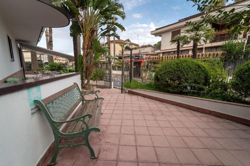 Hotel Il Ceppo Агрополи Екстериор снимка