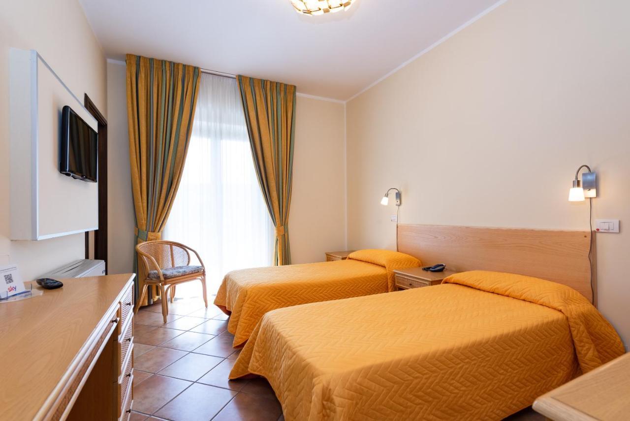 Hotel Il Ceppo Агрополи Екстериор снимка
