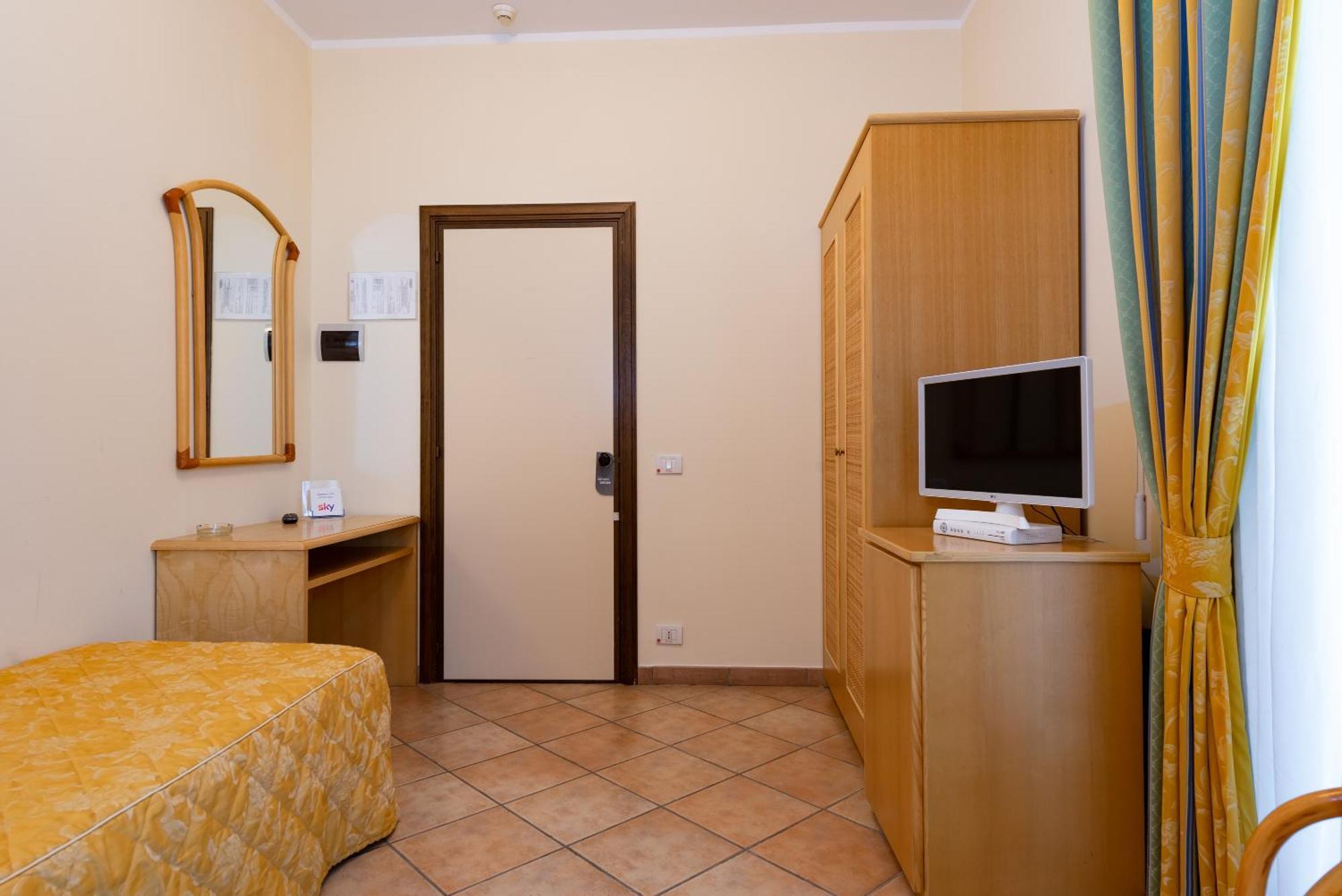 Hotel Il Ceppo Агрополи Екстериор снимка
